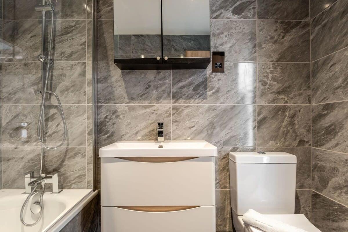 Characterful 2 Bed Apartment With Parking In Hull Kingston upon Hull Dış mekan fotoğraf